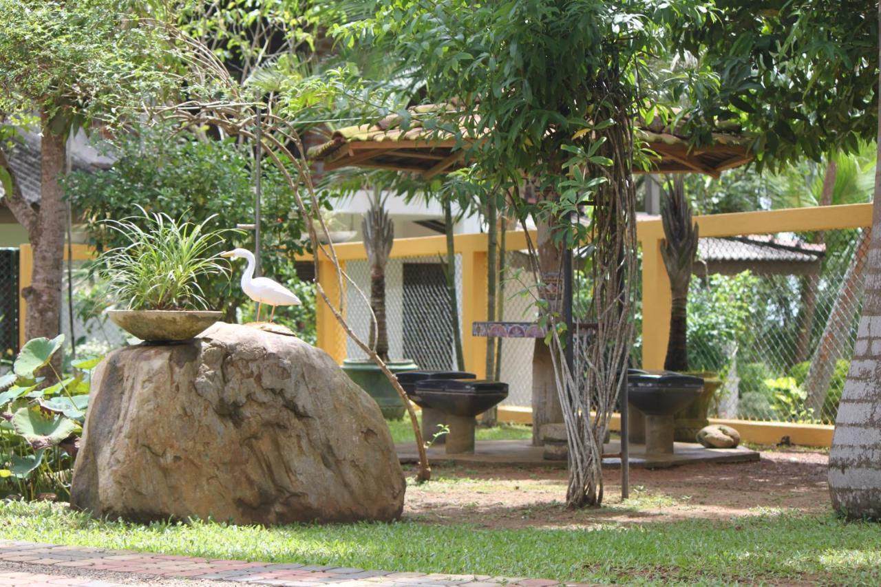 Ocean Villa Dickwella Exterior photo